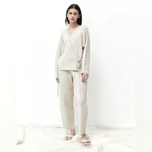 Deiji Studios The Curved Leg Pants in Ecru